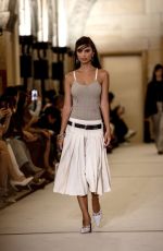 EMILY RATAJKOWSKI Walks Runway at Tory Burch Fashion Show at NYFW in New York 09/15/2025
