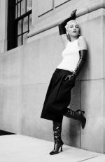 EMMA CHAMBERLAIN for Stuart Weitzman New York Fall 2025 Campaign