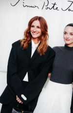 EMMA nad JULIA ROBERTS at Jacquemus Veuve Clicquot Event 09/09/2025