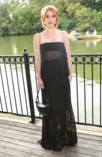 EMMA nad JULIA ROBERTS at Jacquemus Veuve Clicquot Event 09/09/2025