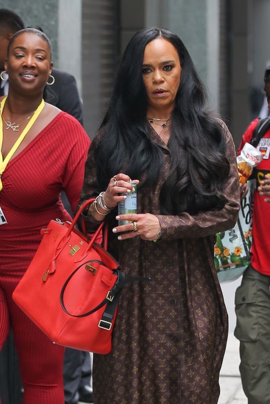 FAITH EVANS Out and About in New York City 09/24/2025