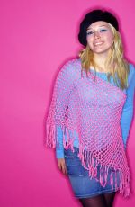 HILARY DUFF for Dalle 2004