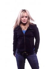 HILARY DUFF for Dalle 2004
