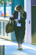 JENNIFER LAWRENCE Steps Out for Dinner in New York City 09/03/2025