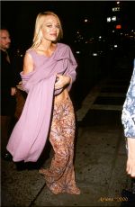 JERI RYAN at VH1 & Vogue Fashion Awards at 69th Regiment Armory in New York 12/05/1999
