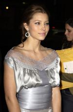 JESSICA BIEL at Texas Chainsaw Massacre Premiere in New York 11/15/2003