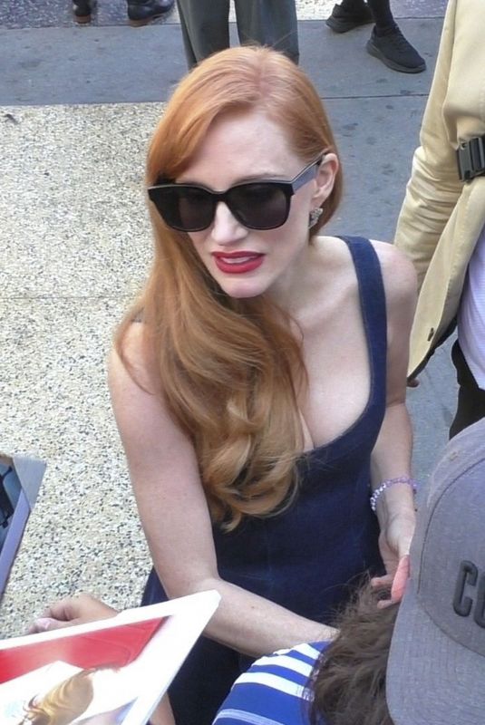 JESSICA CHASTAIN Greets Fans in Hollywood Ahead of Her Walk of Fame Ceremony 09/04/2025