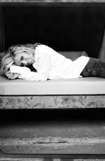 JESSICA SIMPSON at a Photoshoot 2004