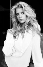 JESSICA SIMPSON at a Photoshoot 2004