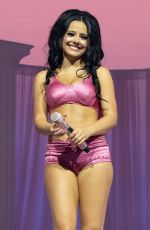 JESSIE MURPH Performs at 2025 Coachella Valley Music And Arts Festival in Indio 04/20/2025