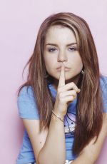 JOANNA JOJO LEVESQUE at a Photoshot 2004