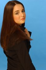 JOJO LEVESQUE at a Photoshoot 2004