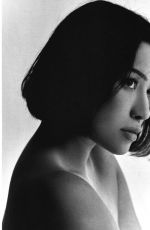 JULIA KELLY at a Photoshoot, September 2025