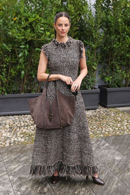 KAYA SCODELARIO at Tod