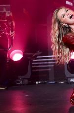 KELSEA BALLERINI Performes at The Riviera Theatre in Chicago 09/26/2025