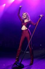 KELSEA BALLERINI Performes at The Riviera Theatre in Chicago 09/26/2025