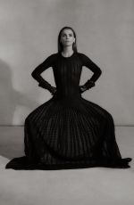 KERI RUSSELL for WWD Weekend, September 2025