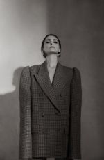 KERI RUSSELL for WWD Weekend, September 2025