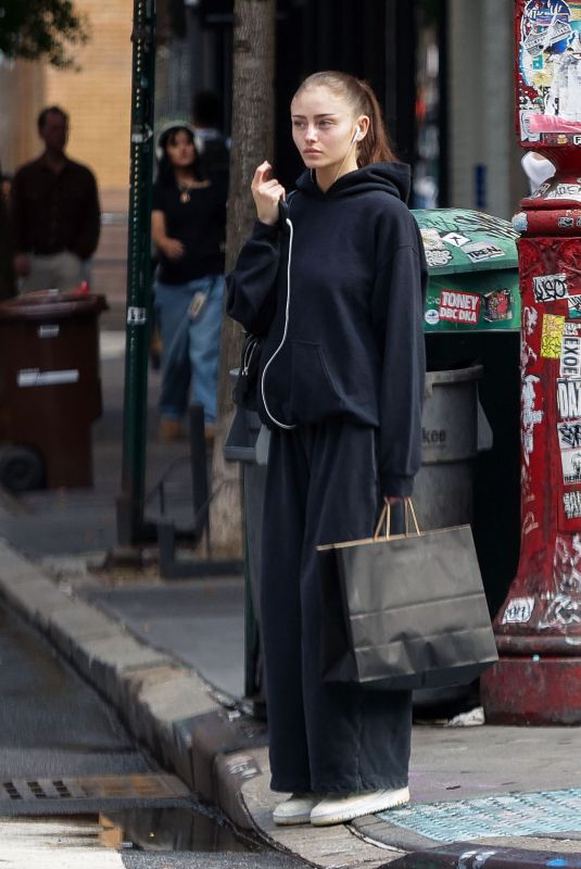 LENI KLUM Out and About in New York City 09/25/2025