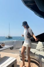 LISA - Instagram Photos 09/03/2025