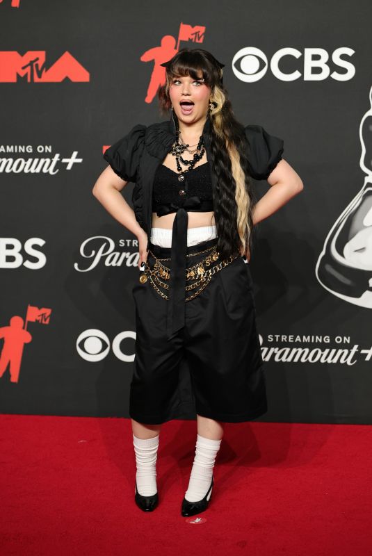 LOLA YOUNG at 2025 MTV Video Music Awards at UBS Arena in Elmont 09/07/2025