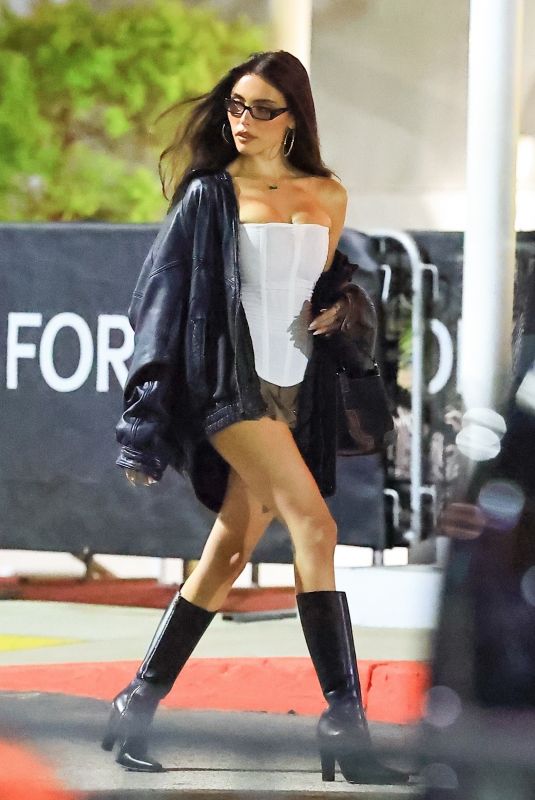 MADISON BEER Arrives at Tate McRae Concert at Kia Forum in Inglewood 09/26/2025