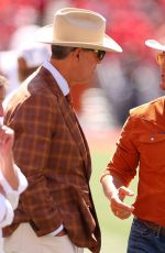 Matthew McConaughey - Texas v Ohio State 08/30/2025