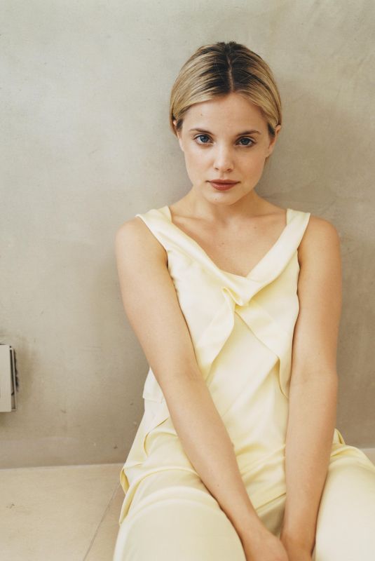 MENA SUVARI at a Photoshoot 1999