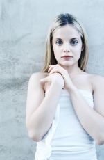 MENA SUVARI at a Photoshoot 1999