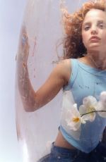 MENA SUVARI for Movieline 2000
