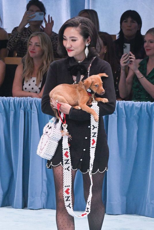 MINNIE MILLS at Susan Alexandra x Rachel Antonoff Dog Show at NYFW in New York City 09/10/2025