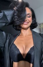 NAZANIN MANDI - Instagram Photos 09/19/2025