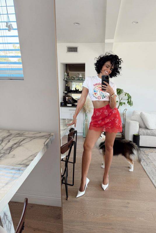 NAZANIN MANDI - Instagram Photos 09/19/2025