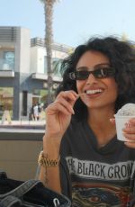 NAZANIN MANDI - Instagram Photos and Videos 09/02/2025