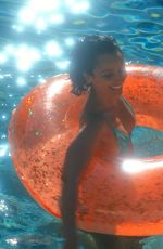 NAZANIN MANDI - Instagram Photos and Videos 09/02/2025