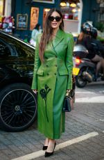 OLIVIA MUNN OUt at London Fashion Week 09/21/2025
