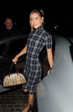 OLIVIA PONTON Arrives at Burberry Summer 2026 Fashion Show in London 09/22/2025
