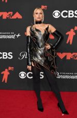 PARIS and NICKY HILTON at 2025 MTV Video Music Awards at UBS Arena in Elmont 09/07/2025