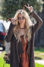 PARIS JACKSON Arrives at a Hair Salon in Los Angeles 09/03/2025