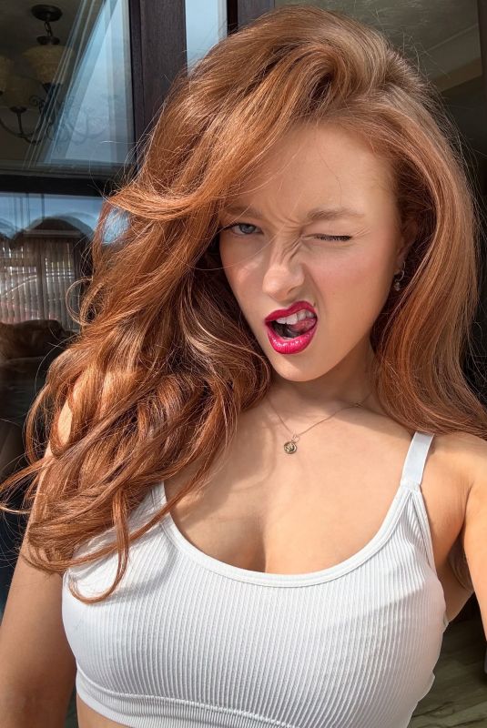 PHOEBE GINGER - Instagram Photos 09/16/2025