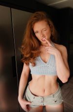 PHOEBE GINGER - Instagram Photos and Videos 09/02/2025