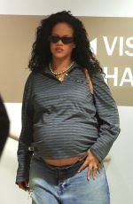 Pregnant RIHANNA Arrives for an Appointment in Los Angeles 09/02/2025