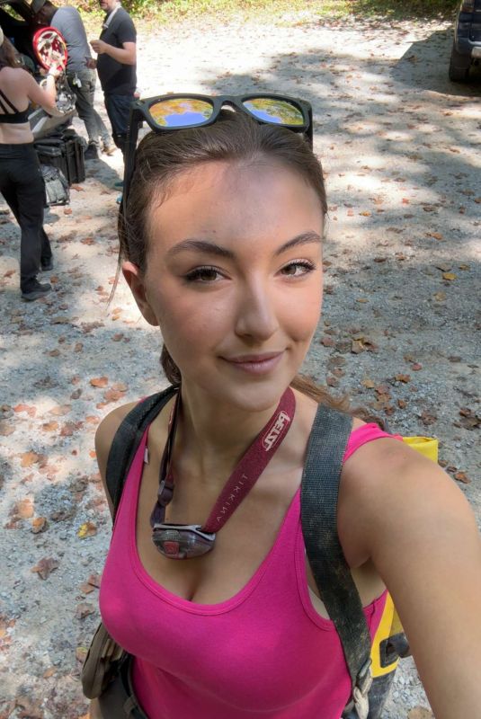 RACHEL PIZZOLATO - Instagram Photos 09/19/2025