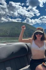 RACHEL SENNOTT - Instagram Photos 09/02/2025