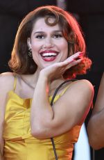 RAYE Performson Today Show