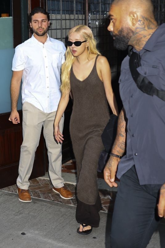 ROSE Headlng for Her Performance at Global Citizen Festival in Central Park in New York 09/27/2025