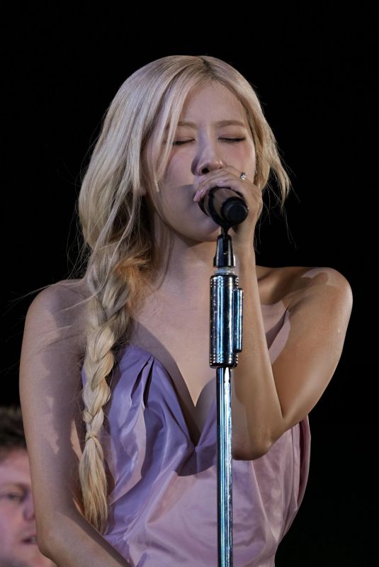 ROSE Performs at 2025 Global Citizen Festival in New York City 09/27/2025