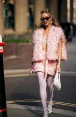 ROXY HORNER Arrives at Susan Fang Fashion Show at London Fashion Week 09/22/2025