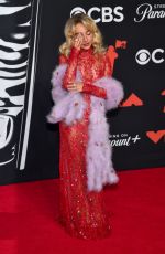 SABRINA CARPENTER at 2025 MTV Video Music Awards at UBS Arena in Elmont 09/07/2025
