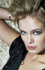 SARA PAXTON for No Magazine 2009